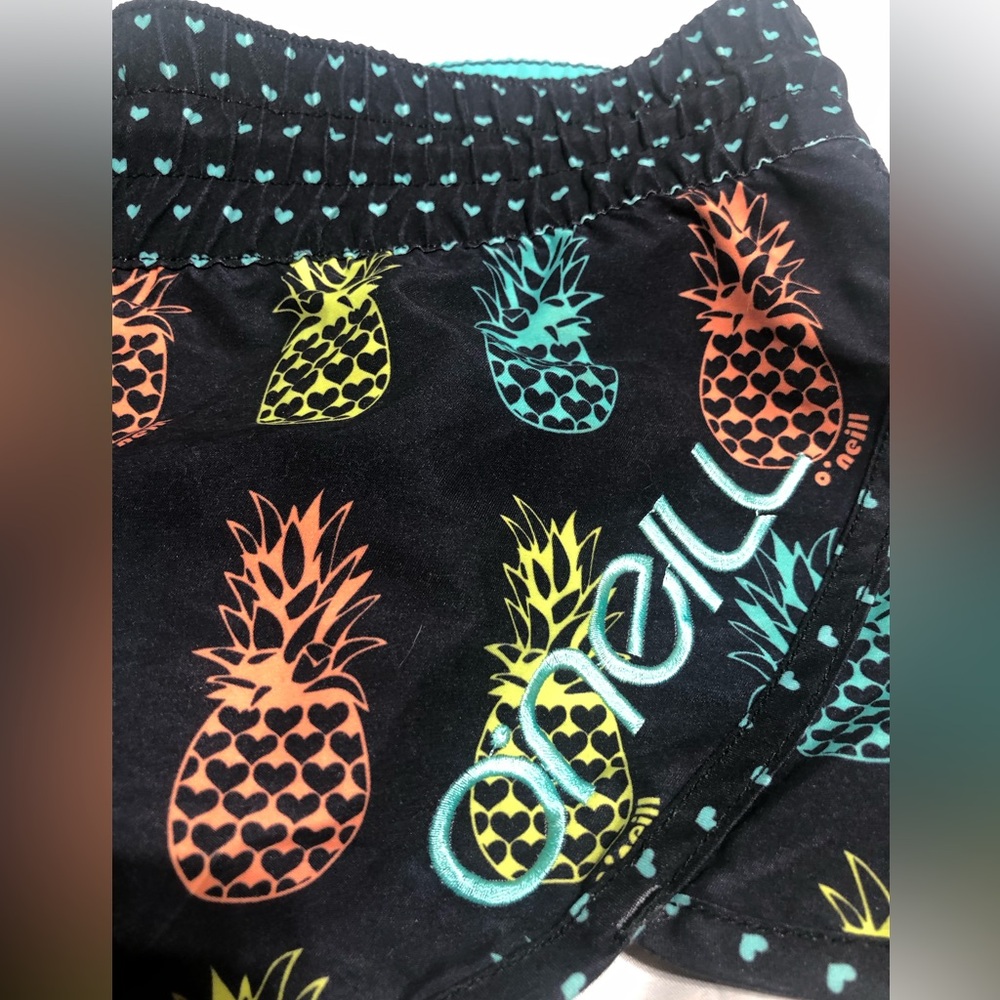 Women’s O’Neill board shorts - Picture 2 of 3